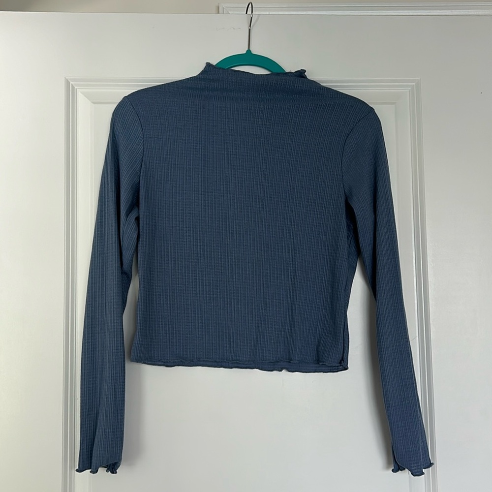 Blue long sleeve shirt